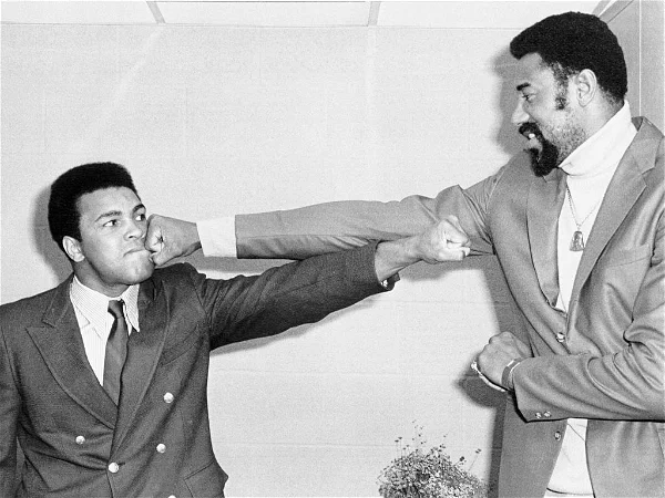 Muhammad-Ali-Wilt-Chamberlain-fight-GettyImages-515345904