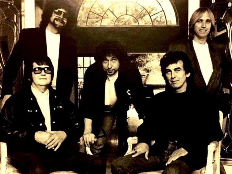 Why-The-Traveling-Wilburys-never-travelled-750x563 (1)